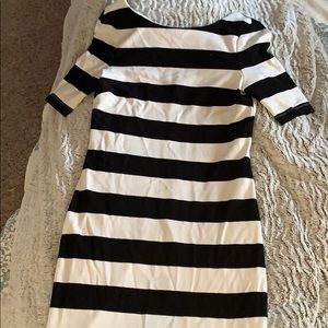 Banana Republic size 8 black and white dress